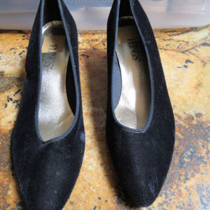 VINTAGE FLINGS BLACK VELVET SHOES 7.5